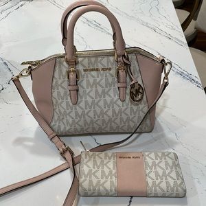 Michael Kors purse